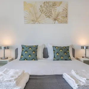 Fabulous Terrace Over Monsanto By Innkeeper Apartment Lisbon