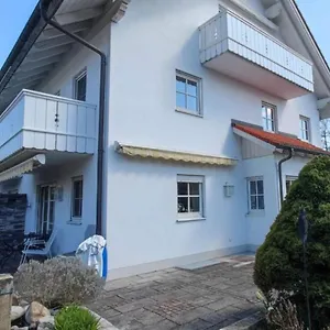 Weilheim Mit Garten Spiel Und Spass Homestay